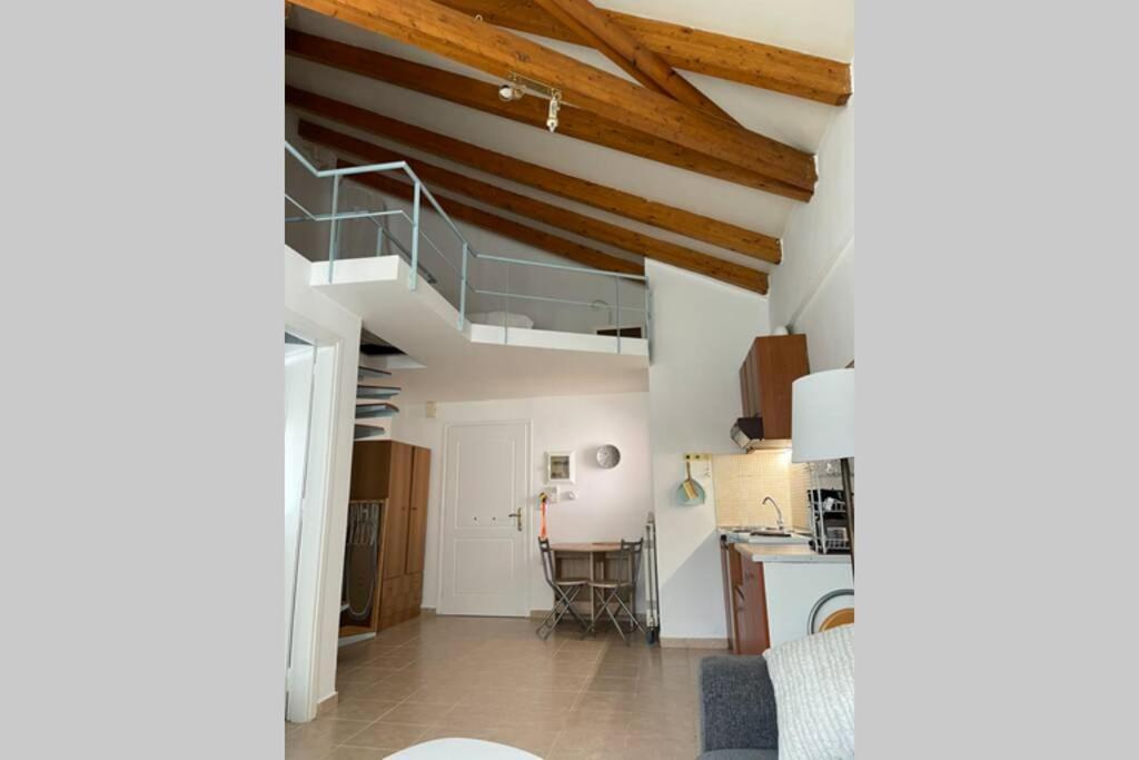 Attic Studio Stay Kalamata Exteriör bild